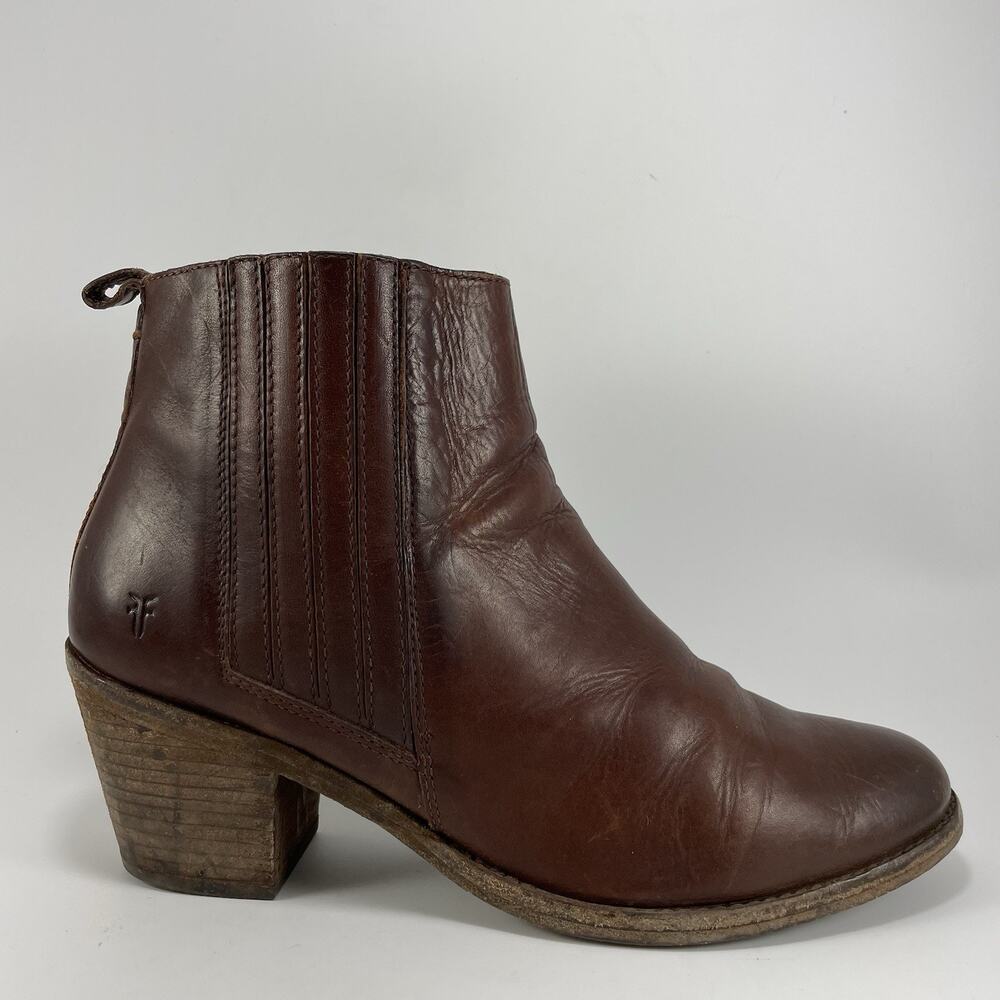 Frye Alton Chelsea Ankle Bootie Low Heel Side Zip Cognac Brown Leather Womens 11